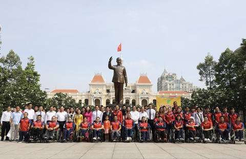 VĐV khuyết tật TP.HCM dự ASEAN Para Games 12 được thưởng hơn 11 tỉ đồng - Ảnh 1. VĐV khuyết tật TP.HCM dự ASEAN Para Games 12 được thưởng hơn 11 tỉ đồng - Ảnh 1.