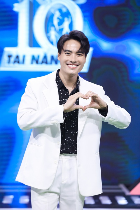 Vừa tái ngộ, Võ Tấn Phát khiến Đại Nghĩa, Hari Won bất lực - Ảnh 2. Vừa tái ngộ, Võ Tấn Phát khiến Đại Nghĩa, Hari Won bất lực - Ảnh 2.