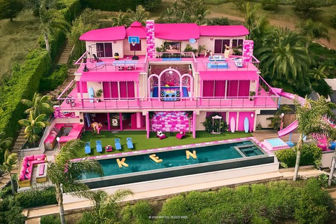 Ngôi nhà búp bê Barbie được cho thuê, ai muốn tận hưởng một đêm? - Ảnh 1. Ngôi nhà búp bê Barbie được cho thuê, ai muốn tận hưởng một đêm? - Ảnh 1.