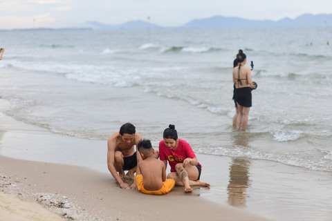 Gia đình là nơi tìm thấy yêu thương không bao giờ dời đổi - Ảnh 1. Gia đình là nơi tìm thấy yêu thương không bao giờ dời đổi - Ảnh 1.