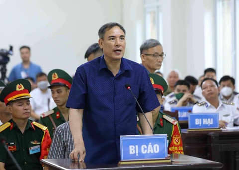 Cựu tư lệnh Cảnh sát biển Nguyễn Văn Sơn bị đề nghị hơn 16 năm tù - Ảnh 2. Cựu tư lệnh Cảnh sát biển Nguyễn Văn Sơn bị đề nghị hơn 16 năm tù - Ảnh 2.