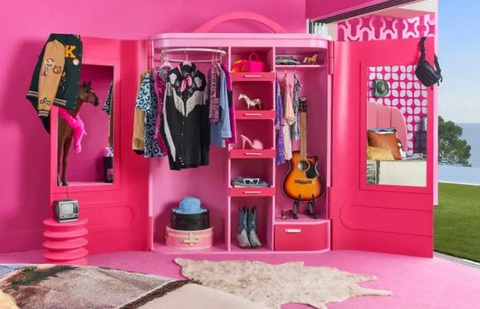 Ngôi nhà búp bê Barbie được cho thuê, ai muốn tận hưởng một đêm? - Ảnh 4. Ngôi nhà búp bê Barbie được cho thuê, ai muốn tận hưởng một đêm? - Ảnh 4.