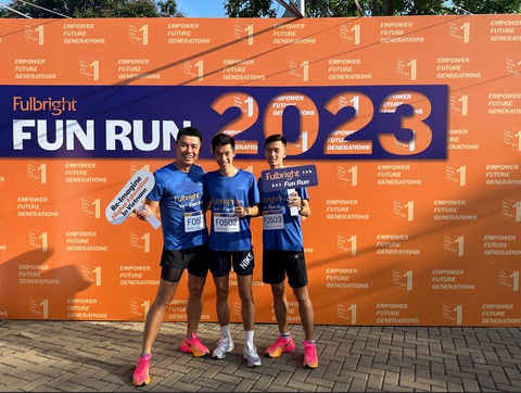 DatVietVAC đồng hành, tuyên dương các VĐV tham gia Paragames 12 - Ảnh 5. Thành viên DatVietVAC tham gia giải chạy Fulbright Fun Run 2023