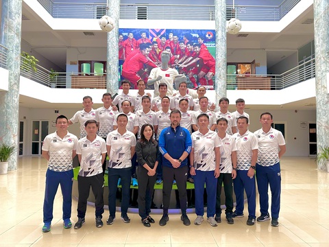 18 trọng tài đạt chuẩn, VAR sẽ sớm được áp dụng tại V-League - Ảnh 1. 18 trọng tài đạt chuẩn, VAR sẽ sớm được áp dụng tại V-League - Ảnh 1.
