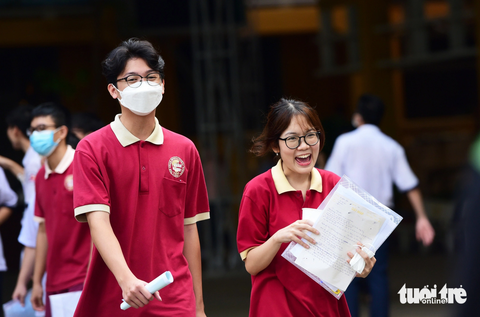 Đã có đề Vật lý kỳ thi tốt nghiệp THPT 2023 - Ảnh 1. Thí sinh dự kỳ thi tốt nghiệp THPT 2023 - Ảnh: DUYÊN PHAN