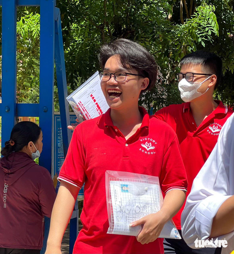 Thí sinh sau buổi thi các môn tổ hợp - Ảnh: MINH PHƯƠNG Thí sinh sau buổi thi các môn tổ hợp - Ảnh: MINH PHƯƠNG