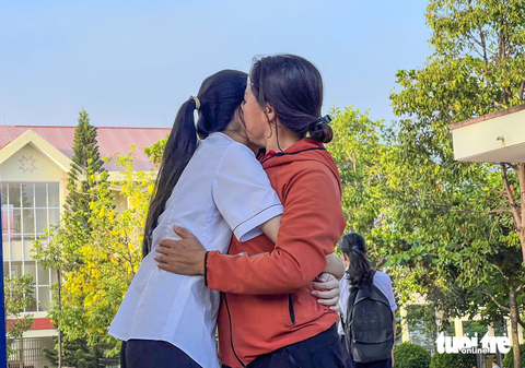 Tạm biệt mùa thi tốt nghiệp nhiều cảm xúc! - Ảnh 5. Tạm biệt mùa thi tốt nghiệp nhiều cảm xúc! - Ảnh 5.