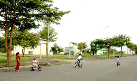 Cho địa phương quyết định phân lô bán nền: Trao quyền đi liền trách nhiệm - Ảnh 7. Cho địa phương quyết định phân lô bán nền: Trao quyền đi liền trách nhiệm - Ảnh 7.