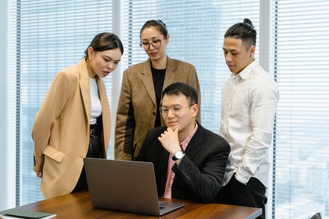 An toàn tâm lý là gì và vì sao lại quan trọng? - Ảnh 1. Nhân viên công ty bạn có thoải mái nói ra quan điểm của họ không? - Ảnh: Pexels