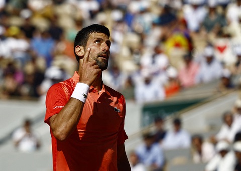 Djokovic bị khán giả la ó ở vòng 3 Roland Garros - Ảnh 1. Djokovic bị khán giả la ó ở vòng 3 Roland Garros - Ảnh 1.