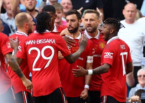 Vô địch FA Cup, Man City tiến dài đến cú ăn ba lịch sử - Ảnh 3. Vô địch FA Cup, Man City tiến dài đến cú ăn ba lịch sử - Ảnh 3.