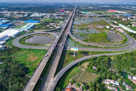 Thị trường bất động sản Bến Lức (Long An) có cơ hội cho nhà đầu tư - Ảnh 1. Thị trường bất động sản Bến Lức (Long An) có cơ hội cho nhà đầu tư - Ảnh 1.