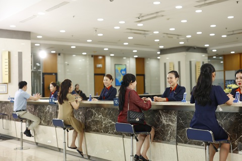 Kiềng ba chân trong chiến lược phát triển bền vững của Sacombank - Ảnh 4. Nhân sự là sức mạnh nội lực và là tấm khiên bảo vệ giúp Sacombank vượt qua các thách thức - Ảnh: Sacombank