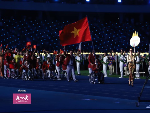 Khai mạc Para Games 12 ấn tượng với trái tim Campuchia - Ảnh 1. Khai mạc Para Games 12 ấn tượng với trái tim Campuchia - Ảnh 1.