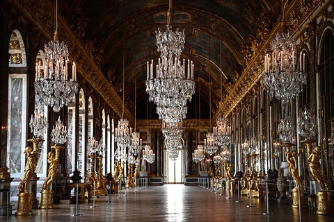 Chiêm ngưỡng căn hộ bí ẩn của hoàng hậu Pháp cuối cùng Marie Antoinette - Ảnh 3. Sảnh Gương trong cung điện Versailles - Ảnh : AFP