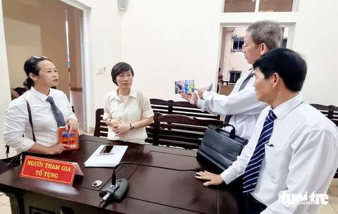 Tòa bác yêu cầu khởi kiện cưỡng chế xét nghiệm ở Bình Dương - Ảnh 1. Tòa bác yêu cầu khởi kiện cưỡng chế xét nghiệm ở Bình Dương - Ảnh 1.