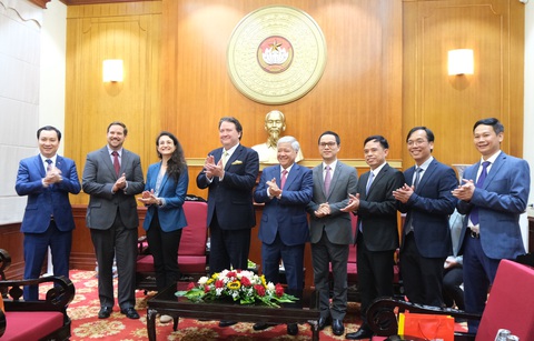 Cuộc làm việc có tính lịch sử giữa đại sứ Mỹ và Mặt trận Tổ quốc Việt Nam - Ảnh 3. Cuộc làm việc có tính lịch sử giữa đại sứ Mỹ và Mặt trận Tổ quốc Việt Nam - Ảnh 3.