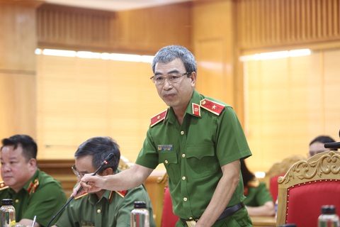 Bộ Công an đặt nhiều vấn đề vụ gửi tiết kiệm bị hô biến thành bảo hiểm nhân thọ - Ảnh 1. Bộ Công an đặt nhiều vấn đề vụ gửi tiết kiệm bị hô biến thành bảo hiểm nhân thọ - Ảnh 1.