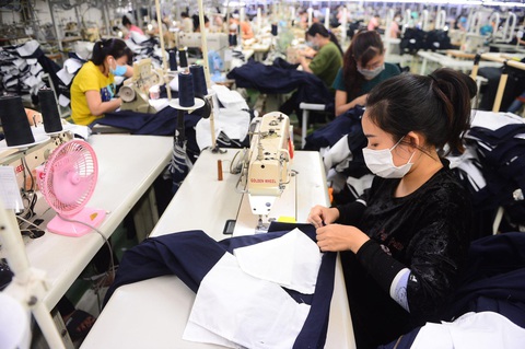 Công nhân dệt may làm việc tại Công ty TNHH Việt Thắng Jean, TP. Thủ Đức, TP.HCM - Ảnh: QUANG ĐỊNH Công nhân dệt may làm việc tại Công ty TNHH Việt Thắng Jean, TP Thủ Đức, TP.HCM - Ảnh: QUANG ĐỊNH