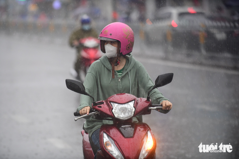 Thời tiết hôm nay 4-6: Bắc Bộ về chiều có nơi mưa rất to, Nam Bộ mưa rào rải rác - Ảnh 1. Hôm nay thời tiết Nam Bộ có mưa về chiều - Ảnh: QUANG ĐỊNH