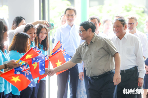 Thủ tướng Phạm Minh Chính và thủ tướng Úc gặp đội tuyển bóng đá nữ Việt Nam - Ảnh 2. Thủ tướng Phạm Minh Chính và thủ tướng Úc gặp đội tuyển bóng đá nữ Việt Nam - Ảnh 2.