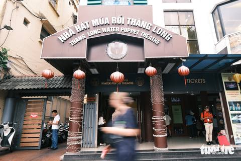 Múa rối nước là đặc sản văn hóa ở Hà Nội với khách nước ngoài - Ảnh 9. Múa rối nước là đặc sản văn hóa ở Hà Nội với khách nước ngoài - Ảnh 9.