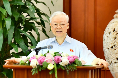 Tổng bí thư Nguyễn Phú Trọng: Mong nữ đại biểu Quốc hội thực sự là những 'bông hồng thép' - Ảnh 1. Tổng bí thư Nguyễn Phú Trọng phát biểu tại buổi gặp mặt - Ảnh: ĐĂNG KHOA