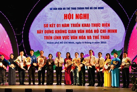 TP.HCM xây dựng hơn 2.900 mô hình không gian văn hóa Hồ Chí Minh - Ảnh 4. TP.HCM xây dựng hơn 2.900 mô hình không gian văn hóa Hồ Chí Minh - Ảnh 4.