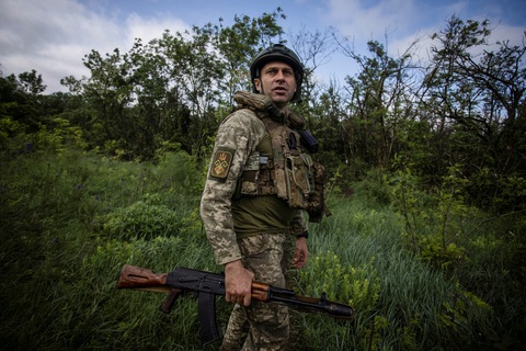 Vì sao Ukraine im lặng trước màn phản công ở Donetsk? - Ảnh 1. Vì sao Ukraine im lặng trước màn phản công ở Donetsk? - Ảnh 1.