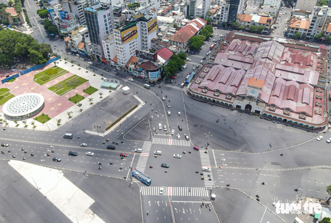 Tượng Trần Nguyên Hãn và vua Lê Lợi bị hư hại, Sở Văn hóa TP.HCM đề xuất sửa gần 2 tỉ đồng - Ảnh 1. Tượng Trần Nguyên Hãn và vua Lê Lợi bị hư hại, Sở Văn hóa TP.HCM đề xuất sửa gần 2 tỉ đồng - Ảnh 1.