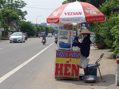 Món này nó thấm vô cùng, xúc bánh tráng không gì bằng - Ảnh 4. Món này nó thấm vô cùng, xúc bánh tráng không gì bằng - Ảnh 4.