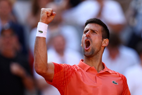 Djokovic đại chiến Alcaraz ở bán kết Roland Garros - Ảnh 1. Djokovic đại chiến Alcaraz ở bán kết Roland Garros - Ảnh 1.