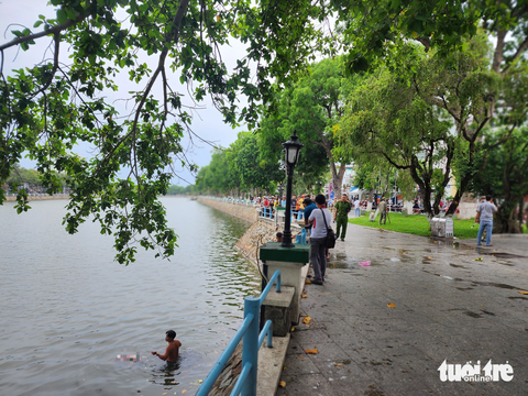 Đi tập thể dục phát hiện người đàn bà chết dưới giếng nước - Ảnh 1. Đi tập thể dục phát hiện người đàn bà chết dưới giếng nước - Ảnh 1.