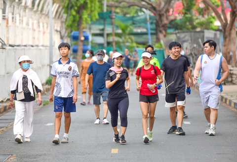 Rèn luyện thể thao và tham gia hoạt động xã hội rất tốt cho phụ nữ - Ảnh: Q.ĐỊNH Rèn luyện thể thao và tham gia hoạt động xã hội rất tốt cho phụ nữ - Ảnh: Q.ĐỊNH
