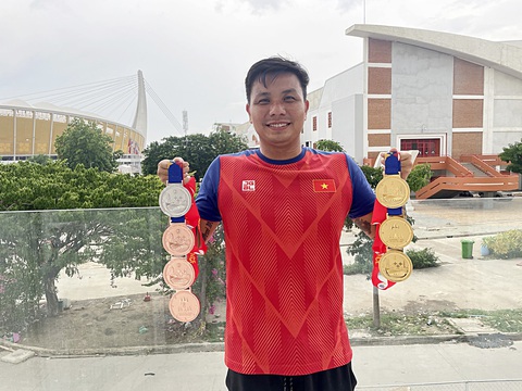 Người truyền lửa trên đường đua xanh - Ảnh 1. Người truyền lửa trên đường đua xanh - Ảnh 1.