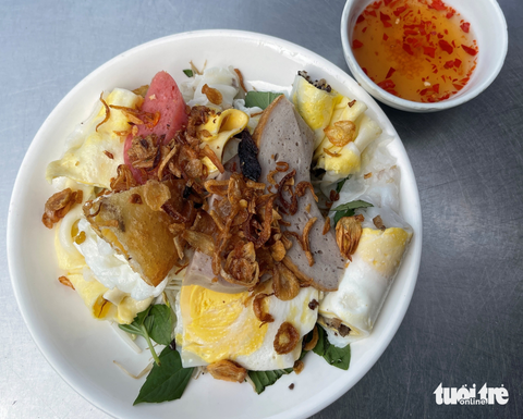 Michelin Guide hướng dẫn ăn món Việt như người bản xứ - Ảnh 3. Michelin Guide hướng dẫn ăn món Việt như người bản xứ - Ảnh 3.