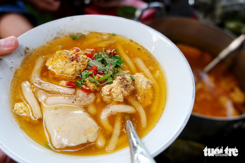 Michelin Guide hướng dẫn ăn món Việt như người bản xứ - Ảnh 7. Michelin Guide hướng dẫn ăn món Việt như người bản xứ - Ảnh 7.