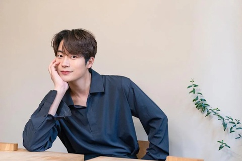 Tin vui có con, kết hôn của Cha Seo Won hứng đá chỉ vì đóng phim... boy love - Ảnh 4. Tin vui có con, kết hôn của Cha Seo Won hứng đá chỉ vì đóng phim... boy love - Ảnh 4.