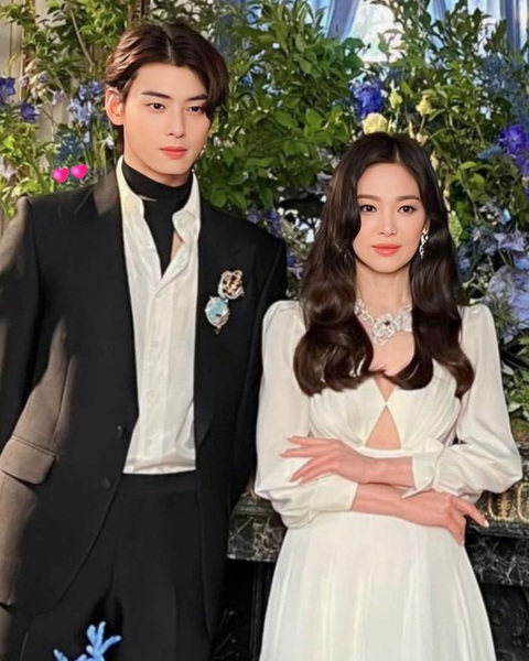 Nhan sắc 17 tuổi của Song Hye Kyo gây bất ngờ sau 25 năm - Ảnh 5. Nhan sắc 17 tuổi của Song Hye Kyo gây bất ngờ sau 25 năm - Ảnh 5.