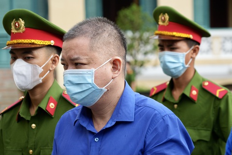 Vụ Thuduc House: Một giám đốc đưa 5 người thân vào vòng lao lý - Ảnh 1. Vụ Thuduc House: Một giám đốc đưa 5 người thân vào vòng lao lý - Ảnh 1.
