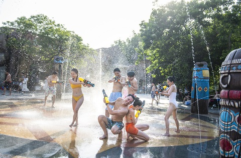Góp mặt trong những siêu phẩm đình đám, hấp dẫn mọi du khách tại VinWonders Nha Trang. Ảnh: D.K Góp mặt trong những siêu phẩm đình đám, hấp dẫn mọi du khách tại VinWonders Nha Trang - Ảnh: D.K.