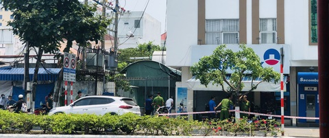 Đi cướp ngân hàng để chứng minh năng lực tài chính - Ảnh 2. Đi cướp ngân hàng để chứng minh năng lực tài chính - Ảnh 2.