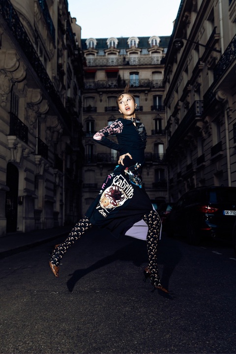 Quỳnh Anh Shyn lên sóng Instagram The New York Times, lọt top sao mặc đẹp của Vogue - Ảnh 6. Quỳnh Anh Shyn lên sóng Instagram The New York Times, lọt top sao mặc đẹp của Vogue - Ảnh 6.