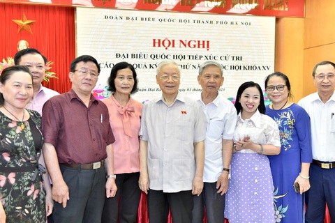 Tổng bí thư Nguyễn Phú Trọng tiếp xúc cử tri Hà Nội - Ảnh 3. Tổng bí thư Nguyễn Phú Trọng tiếp xúc cử tri Hà Nội - Ảnh 3.