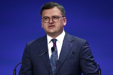 Ngoại trưởng Ukraine Dmytro Kuleba tại phiên khai mạc Hội nghị tái thiết Ukraine vào ngày 21-6-2023 - Ảnh: AFP Ngoại trưởng Ukraine Dmytro Kuleba tại phiên khai mạc Hội nghị tái thiết Ukraine vào ngày 21-6-2023 - Ảnh: AFP