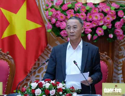 Vụ sạt lở đất 2 người chết ở Đà Lạt: Chủ đầu tư quá tham, thi công quá sai - Ảnh 1. Ông Trần Văn Hiệp, chủ tịch UBND tỉnh Lâm Đồng, trao đổi về vụ sạt lở - Ảnh: M.V