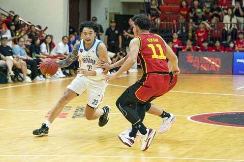 Saigon Heat thua sốc ở trận sân nhà đầu tiên tại VBA 2023 - Ảnh 3. Đinh Thanh Tâm (trái) ghi điểm bước ngoặt giúp Hanoi Buffaloes vươn lên - Ảnh: VBA