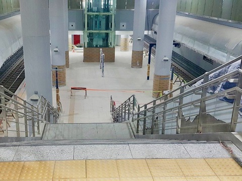 Hình ảnh bên trong nhà ga trung tâm metro số 1 sắp về đích - Ảnh 3. Nhà ga Bến Thành thuộc gói thầu CP1a (nhà ga trung tâm) của dự án metro số 1 (Bến Thành - Suối Tiên), có chiều dài 236m, rộng 60m, sâu 32m, quy mô 4 tầng - Ảnh: MAUR