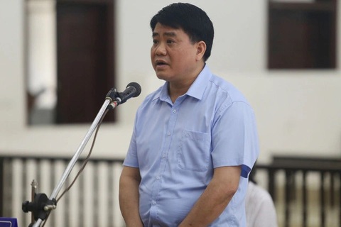 Cựu chủ tịch Nguyễn Đức Chung bị xét xử trong vụ nâng khống giá cây xanh - Ảnh 1. Cựu chủ tịch Hà Nội Nguyễn Đức Chung bị đưa ra xét xử trong vụ án thứ tư - Ảnh: DANH TRỌNG