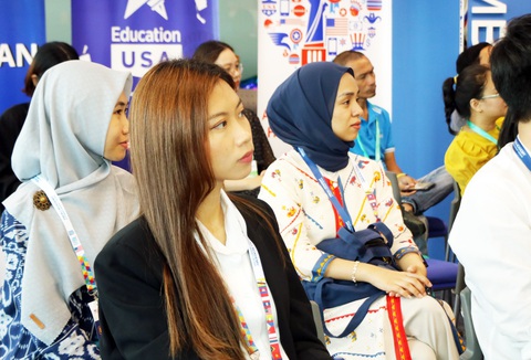 Học viên YSEALI từ 11 nước Đông Nam Á đến TP.HCM học làm ‘doanh nghiệp vì cộng đồng’ - Ảnh 1. Học viên YSEALI từ 11 nước Đông Nam Á đến TP.HCM học làm ‘doanh nghiệp vì cộng đồng’ - Ảnh 1.